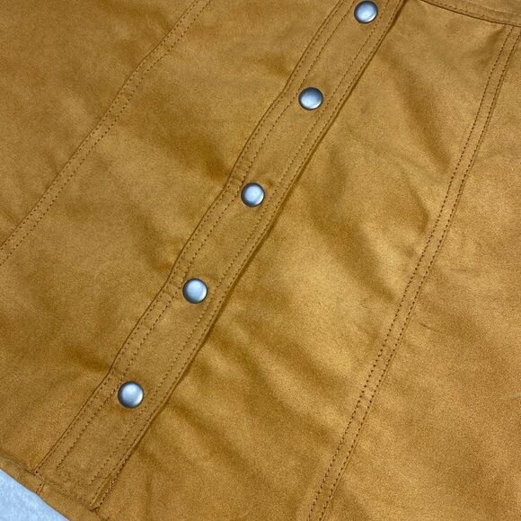 H&M DIVIDED Faux Suede Snap Front Skirt - Picture 6 of 9